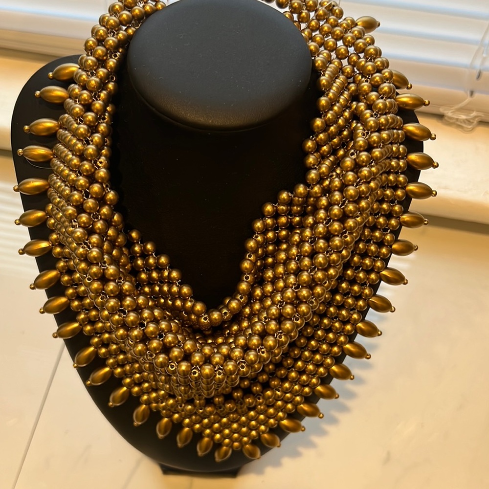Faux Pearl gold tone necklace
